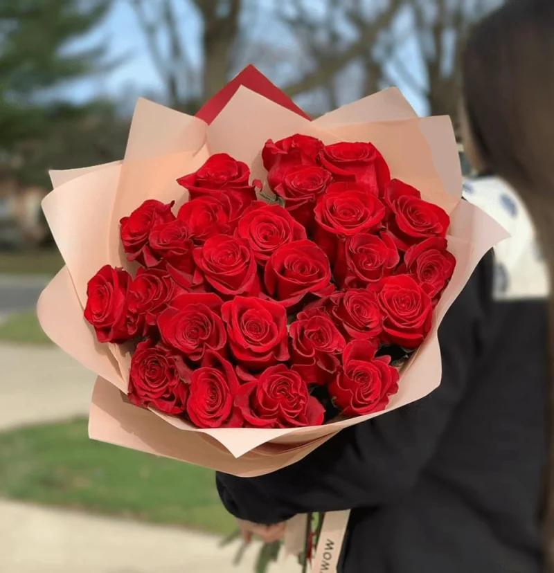 25 Red Roses