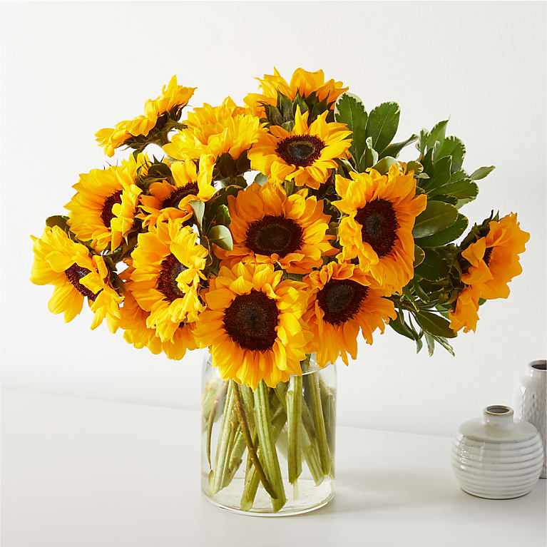 Shimmering Sunflower Bouquet - Image 4